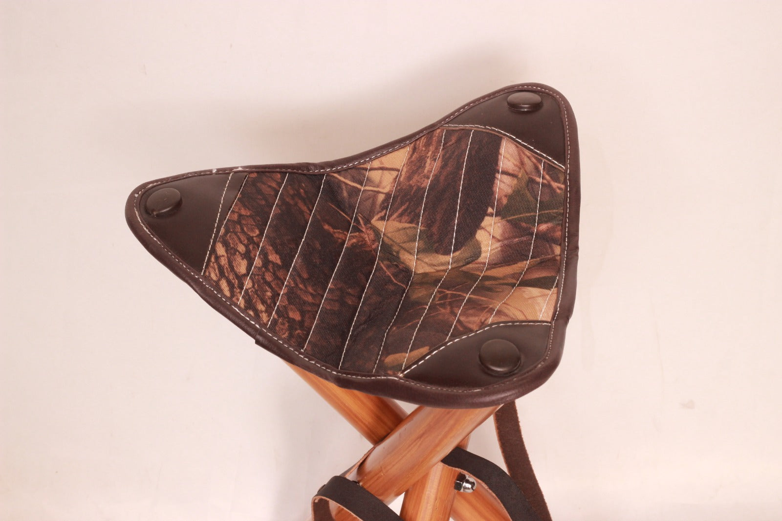 leather hunting stool, hunting tool, foldable stool, wooden stool, tripod hunting stool, cordura hunting stool